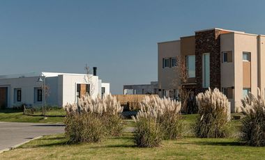 Terreno en venta - 818mts2 - Villalobos, Pueblos del Plata