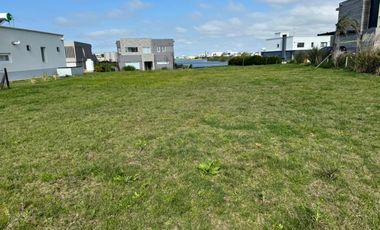 Terreno en venta - 818mts2 - Villalobos, Pueblos del Plata