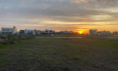 Terreno en venta - 818mts2 - Villalobos, Pueblos del Plata