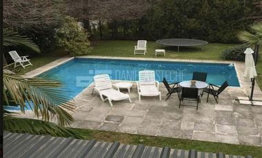 D. Esteche Realty & Home.  Villa Olivos Casa Classica