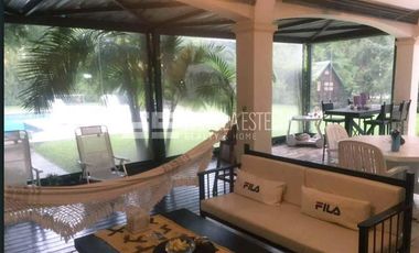 D. Esteche Realty & Home.  Villa Olivos Casa Classica