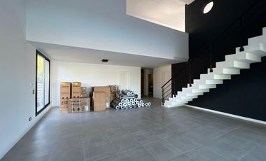 casa  en  venta en barrio san marco, Villanueva,  tigre