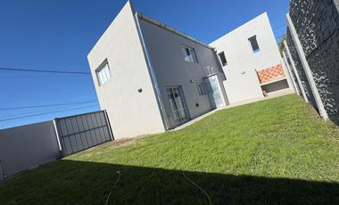 Dúplex en venta - 3 Dormitorios 2 Baños - Necochea