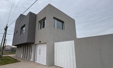 Dúplex en venta - 3 Dormitorios 2 Baños - Necochea