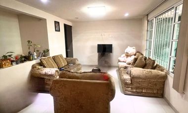 Casa en venta en San Mateo Xalpa