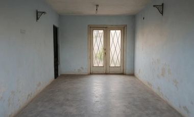 Casa en venta - 3 Dormitorios 2 Baños - Lomas de Zamora