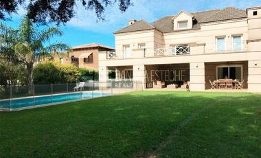 Daniela Esteche Realty & Home. Venta Propiedad en Villa Olivos