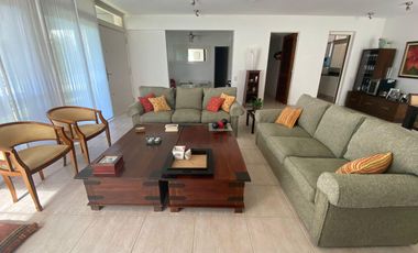 Casa en venta  Campo Chico Country Club, 4 ambientes, pileta doble lote