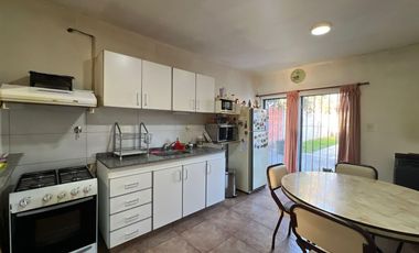 Casa en Monte Grande - 2 o 3 dormitorios - Pileta - APTO CREDITO