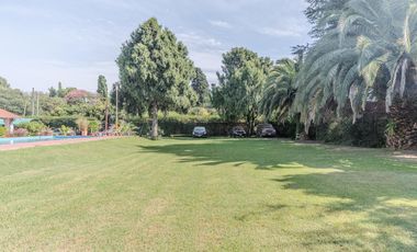 Casa en Luis Guillon - Quinta doble terreno - 3 dormitorios - pileta