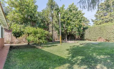 Casa en Luis Guillon - Quinta doble terreno - 3 dormitorios - pileta