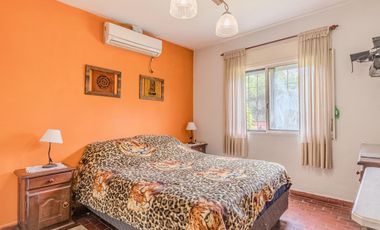 Casa en Luis Guillon - Quinta doble terreno - 3 dormitorios - pileta