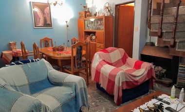 Venta Casa. Boulevard Seguí y Buenos Aires. Rosario.