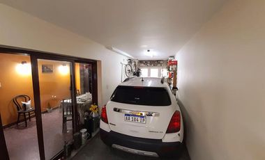 Venta Casa. Boulevard Seguí y Buenos Aires. Rosario.