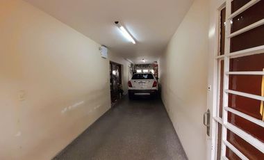 Venta Casa. Boulevard Seguí y Buenos Aires. Rosario.