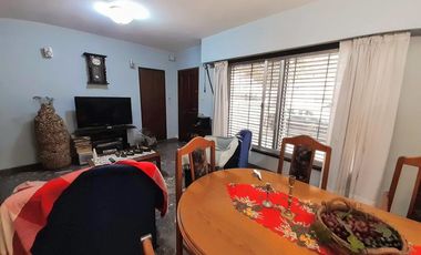 Venta Casa. Boulevard Seguí y Buenos Aires. Rosario.