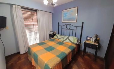 Venta Casa. Boulevard Seguí y Buenos Aires. Rosario.