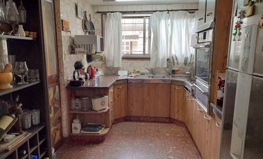 Venta Casa. Boulevard Seguí y Buenos Aires. Rosario.