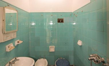 Bº Yofre Norte, Casa 2 dormitorios CON PATIO y asador s/ Villacorta y Ocaña  a metros plaza!!!