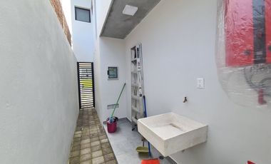 Casa en Venta Lomas del Mediterráneo / ALBERCA