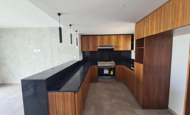 Casa en Venta Lomas del Mediterráneo / ALBERCA