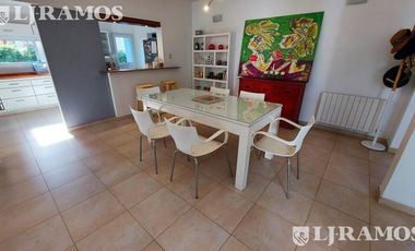 APTO CREDITO. LOTE INTERNO. 4 DORMITORIOS.