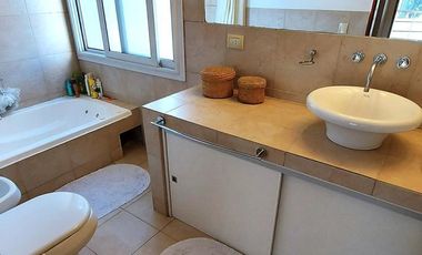 APTO CREDITO. LOTE INTERNO. 4 DORMITORIOS.