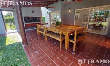 APTO CREDITO. LOTE INTERNO. 4 DORMITORIOS.