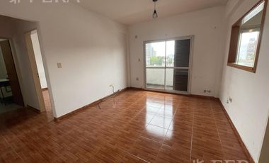 Alquiler de  departamento 2 ambientes con balcón en Wilde