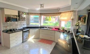 Casa en venta - Monte Grande, Almirante Brown al 600