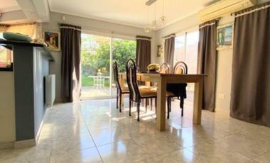 Casa en venta - Monte Grande, Almirante Brown al 600