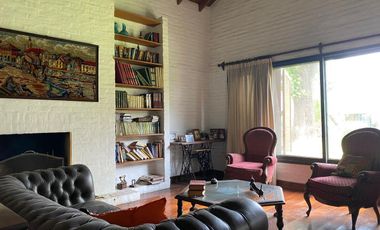 Casa - Olivos-Vias/Maipu