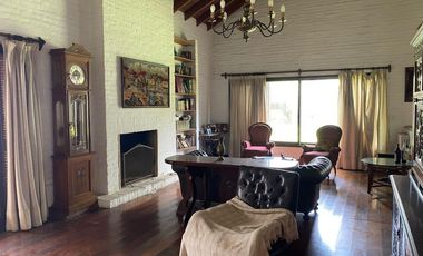 Casa - Olivos-Vias/Maipu