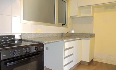 Alquiler departamento 2 ambientes con balcón al frente, Villa Urquiza. E-FURIO.