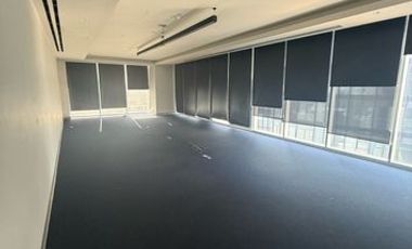 Oficina en Venta en El Country Club en Av Americas