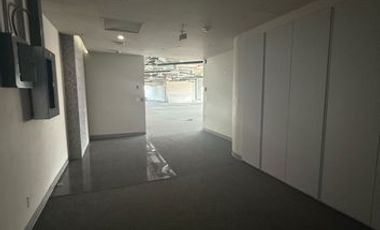 Oficina en Venta en El Country Club en Av Americas