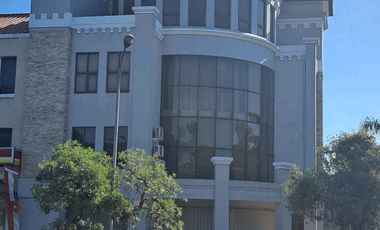 Disewakan Ruko Bukit Darmo Golf