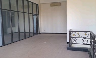 Disewakan Ruko Bukit Darmo Golf