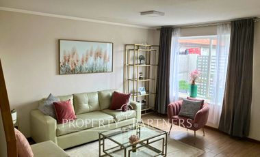 Tu Nuevo Hogar en Peñaflor: Casa Impecable con Quincho, Terraza y Entorno Residencial