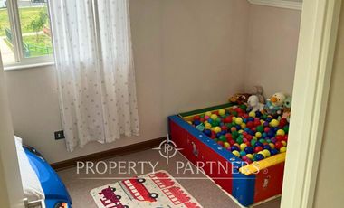 Tu Nuevo Hogar en Peñaflor: Casa Impecable con Quincho, Terraza y Entorno Residencial