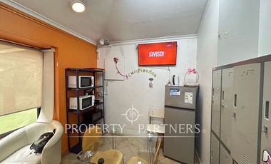 Espectacular casa en Santa Marta de Huechuraba para residencia o uso comercial, jardín infantil..