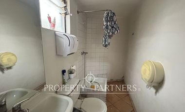 Espectacular casa en Santa Marta de Huechuraba para residencia o uso comercial, jardín infantil..