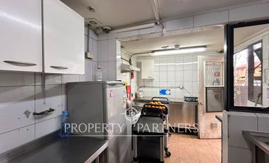 Espectacular casa en Santa Marta de Huechuraba para residencia o uso comercial, jardín infantil..