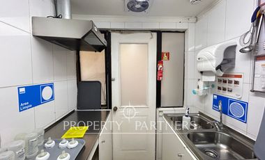 Espectacular casa en Santa Marta de Huechuraba para residencia o uso comercial, jardín infantil..