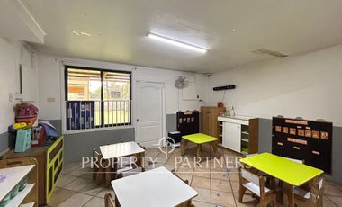 Espectacular casa en Santa Marta de Huechuraba para residencia o uso comercial, jardín infantil..