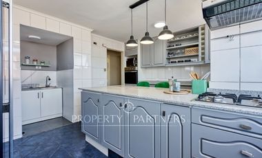 Amoblado con estupendas vistas al nororiente