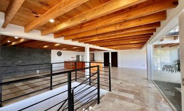 CASA EN RENTA VISTA AL LAGO AVANDARO #2