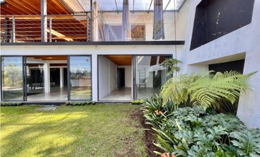 CASA EN RENTA VISTA AL LAGO AVANDARO #2