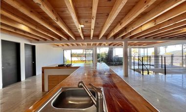 CASA EN RENTA VISTA AL LAGO AVANDARO #2