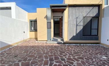 CASA EN RENTA EN TEQUISQUIAPAN QUERETARO
